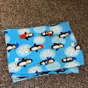 Cozy Penguin Fleece Throw Blanket - Blue